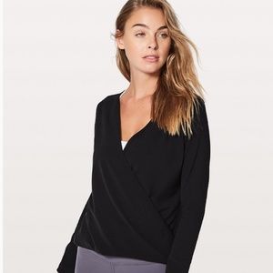 Lululemon Freedom longsleeve Size 8😍😍😍